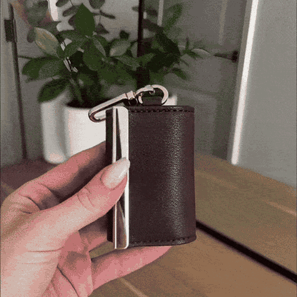 Nomia tote bag pliable qui sort de sa pochette